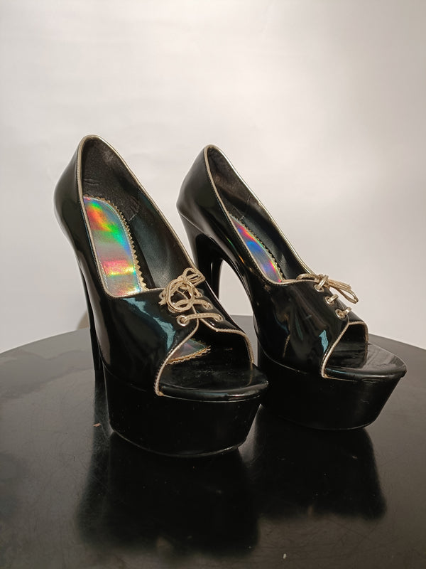 Clearance - Lace Front Platform Shoes Size 6