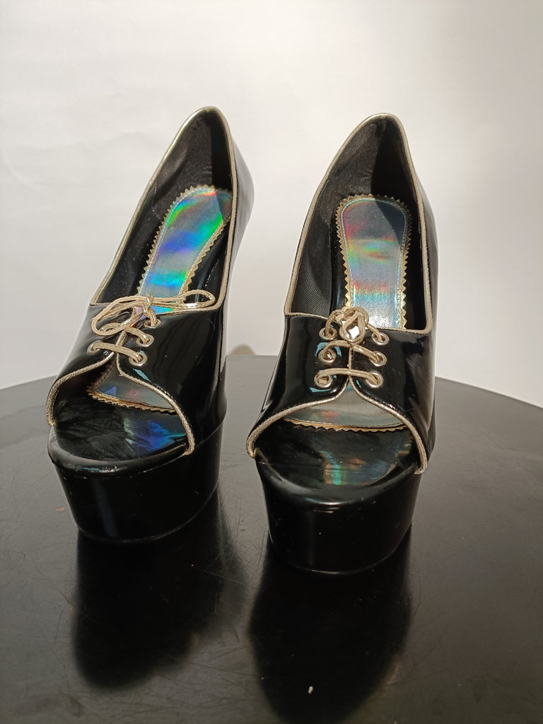 Clearance - Lace Front Platform Shoes Size 6